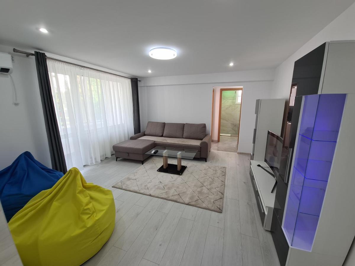 Apartament Ultra Central 3 Apartment Hunedoara Exterior photo